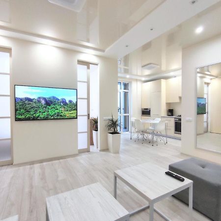 Appartement "Well-Being" Popular Among Business Person à Lviv Extérieur photo